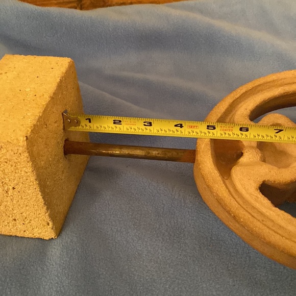 Bennington Potters “Man with Bowler Hat”. Engraved with Bennington’s info. - Picture 15 of 16